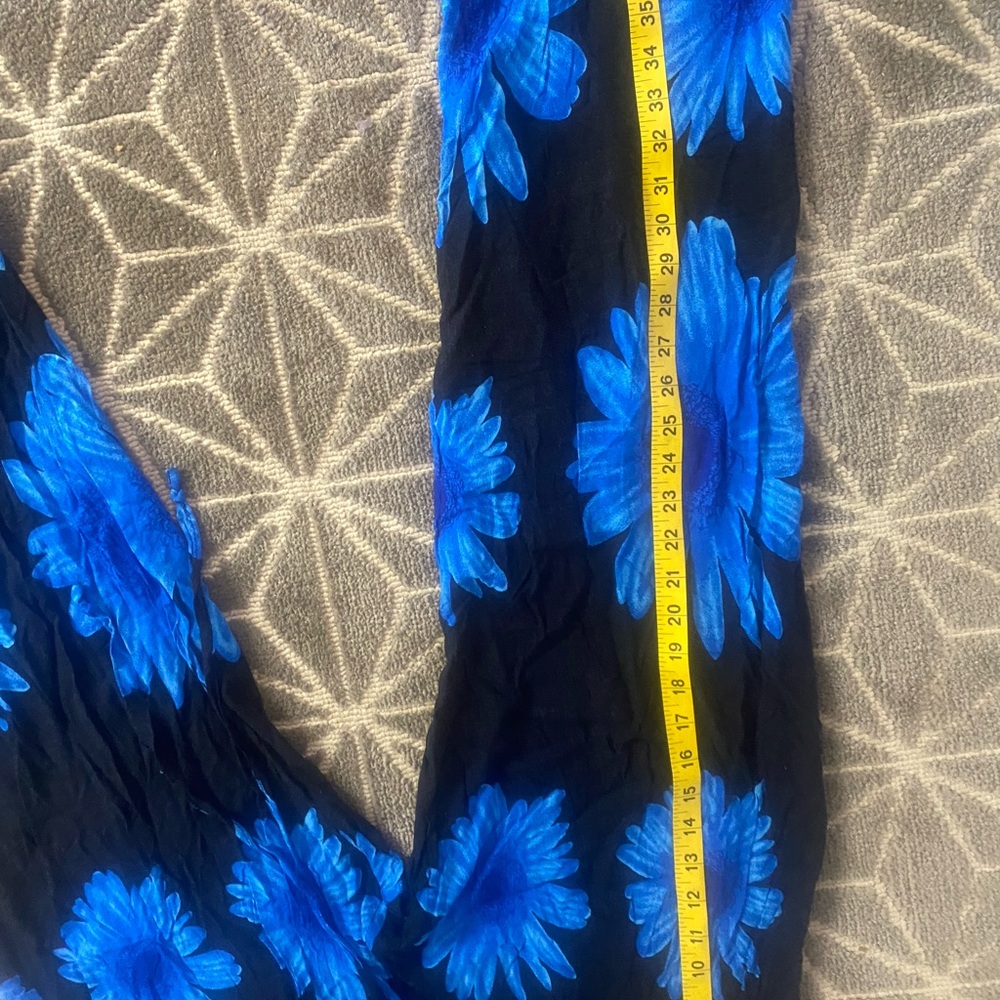 Ingear Black and Blue Floral vacation lounger pants - Picture 3 of 8